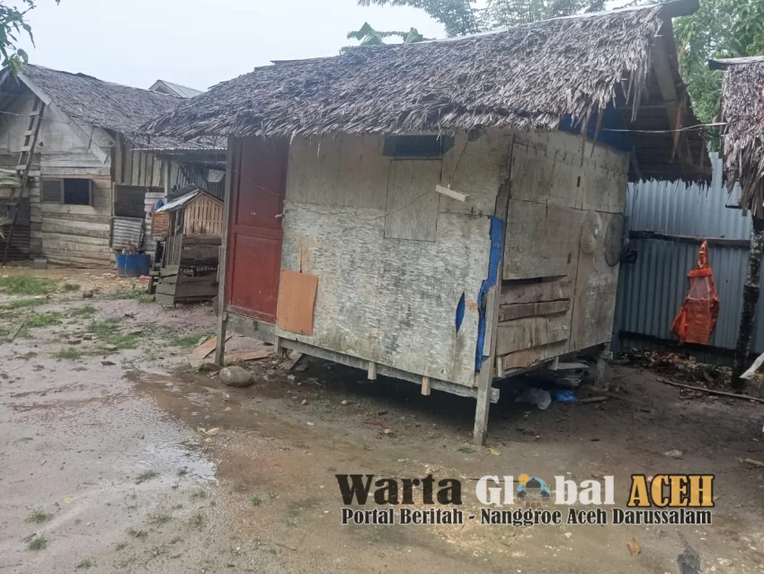 Dayah Darut Thalibin Dihuni 100 Santri Ber Atap Bocor