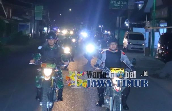 Kapolres Bersama Dandim 0710 Pekalongan Patroli Malam Naik Motor, Pantau Situasi Kamtibmas