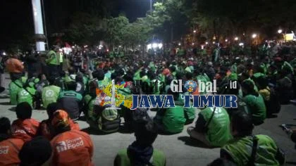 Kota Batu Berduka: Forkopimda dan Driver Ojol Gelar Doa Bersama untuk Korban Insiden Jakarta dan Makassar