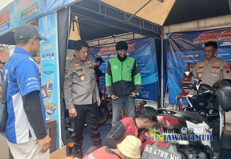 “Polisi Menyapa” Bersama Driver Ojek Online, Polresta Surakarta Ajak Komunitas Gojek Wujudkan Keselamatan di Jalan