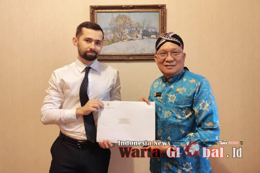 Dari PBB ke Rusia: Wilson Lalengke, Suara Rakyat Indonesia yang Menggema di Dunia
 
