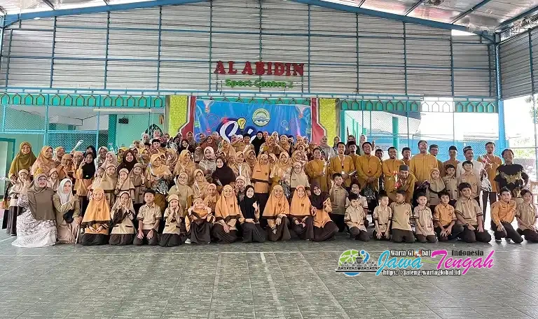 SDII Al Abidin Surakarta Rayakan Hari Guru Nasional dengan Penuh Cinta dan Apresiasi