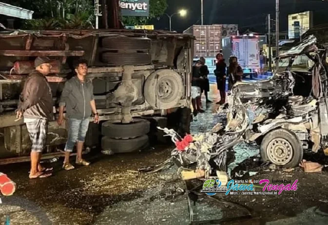 Terobos Lampu Merah, Tabrak Truk di Mojosongo Boyolali Pengemudi L300 Tewas