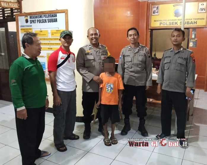 Cepat Tanggap ! Polsek Wiradesa Jemput Anak Tersesat di Batang, Langsung Diantar Pulang Kerumahnya