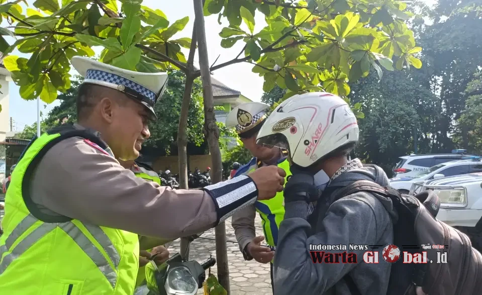 Satlantas Polres Pekalongan Kota Gencarkan Sosialisasi Tertib Berlalu Lintas dalam Rangka Operasi Zebra Candi 2025