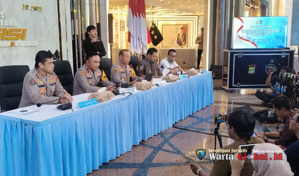 POLDA METRO JAYA : Delapan Orang Resmi Jadi Tersangka Kasus Ijazah Palsu Jokowi — Polda Metro Jaya Tegaskan Unsur Fitnah dan Manipulasi Data Terbukti.