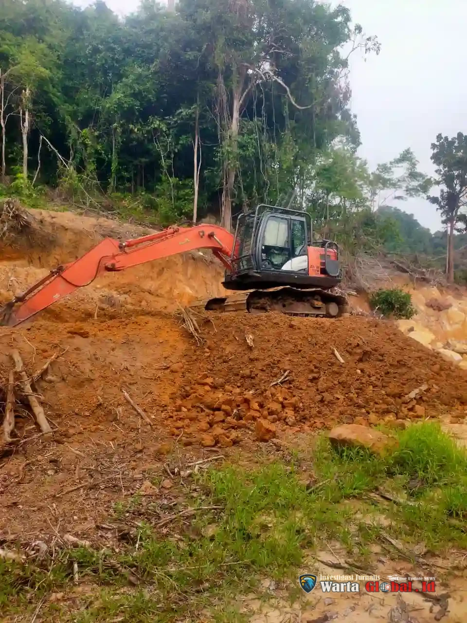 Setelah Ditolak Warga, Galian C PT FSL Kembali Beroperasi — Diduga Langgar UU Minerba dan Rusak Hutan