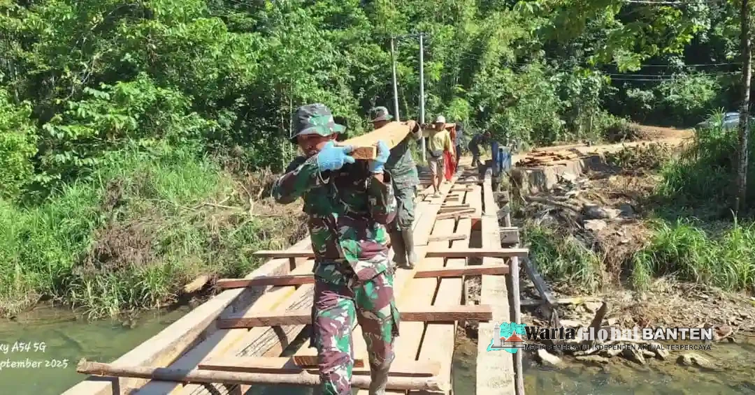 Pembangunan Jembatan Gantung Jadi Prioritas TNI Bantu Siswa Mengakses Sekolah Pembangunan Jembatan Gantung Jadi Prioritas TNI Bantu Siswa Mengakses Sekolah
