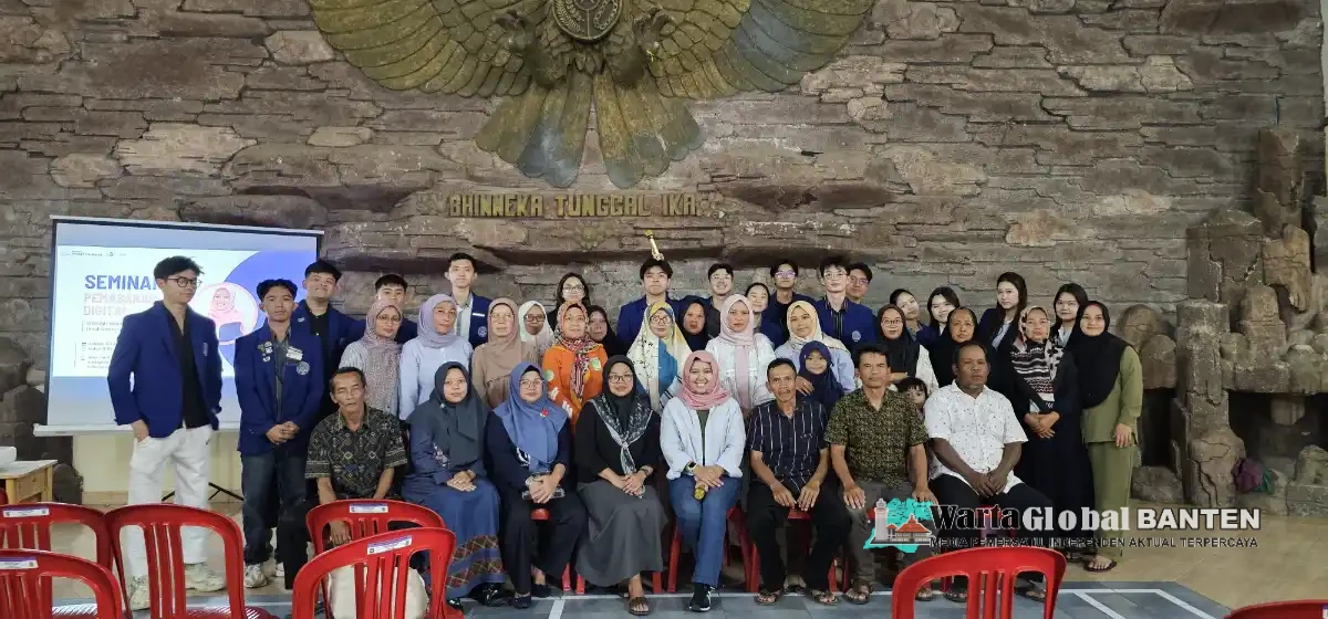 Mahasiswa Universitas Prasetiya Mulya Dorong UMKM Kadugede Kuasai Pemasaran Digital