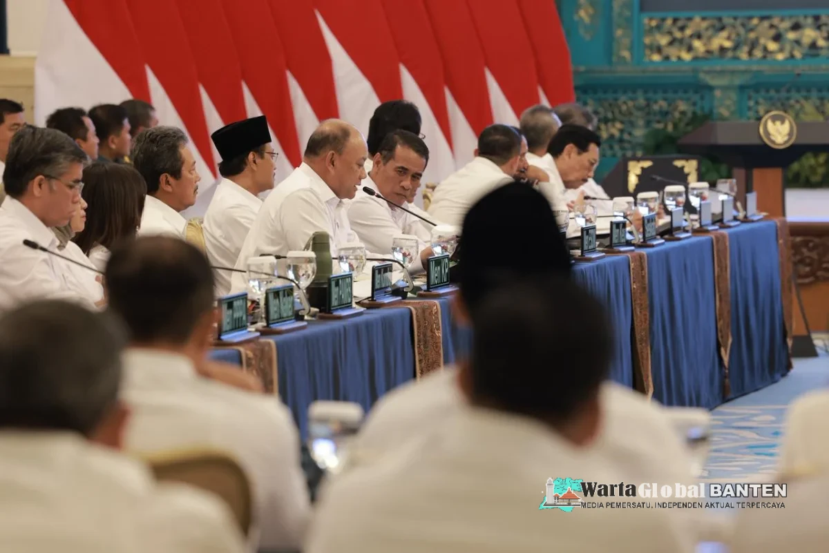 Dapur MBG Telah Ciptakan Lapangan Kerja Langsung untuk 741 Ribu Orang Dapur MBG Telah Ciptakan Lapangan Kerja Langsung untuk 741 Ribu Orang