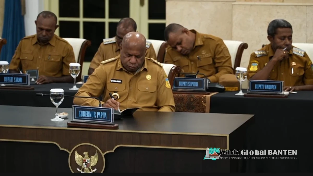 Prabowo Ingatkan Kepala Daerah Papua: Jangan Gunakan Dana Otsus untuk Jalan-jalan