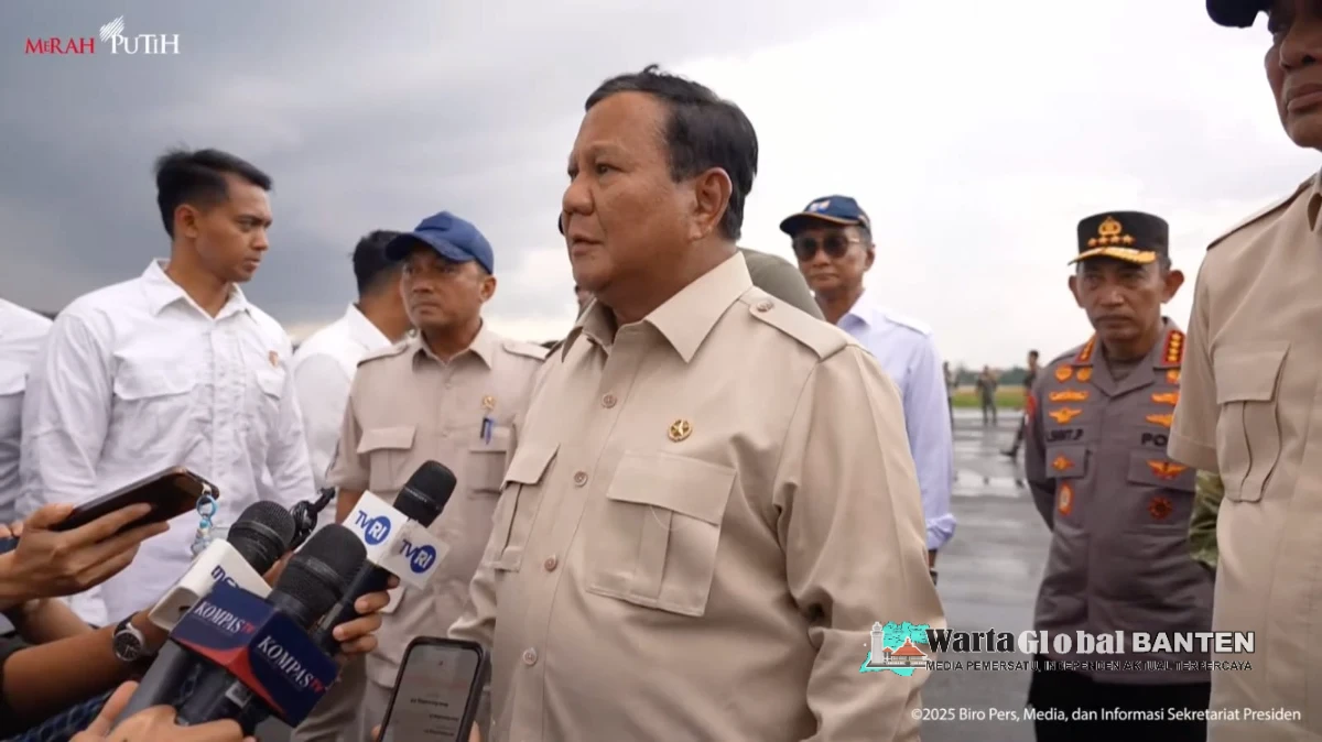 Prabowo Pastikan Pasokan Pangan Cukup di Lokasi Terdampak Bencana yang Terisolasi