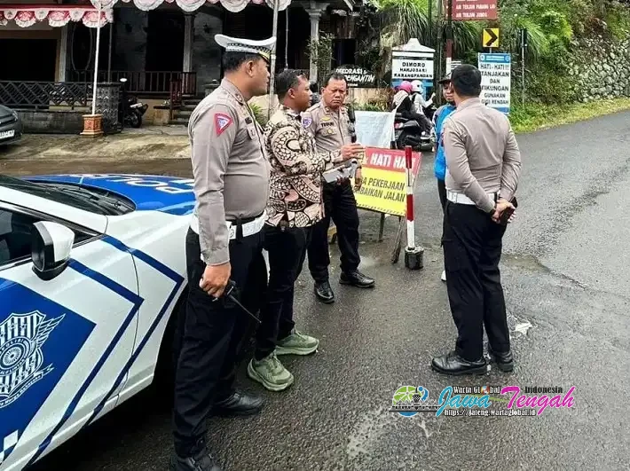 Satlantas Polres Karanganyar Siagakan 80 Personel saat Libur Nataru 2026 Satlantas Polres Karanganyar Siagakan 80 Personel saat Libur Nataru 2026