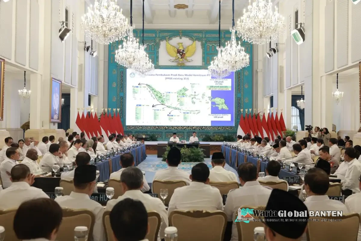 Prabowo ke Pejabat Negara: Bencana Itu Perintah Operasi, Gerak Cepat! Prabowo ke Pejabat Negara: Bencana Itu Perintah Operasi, Gerak Cepat!