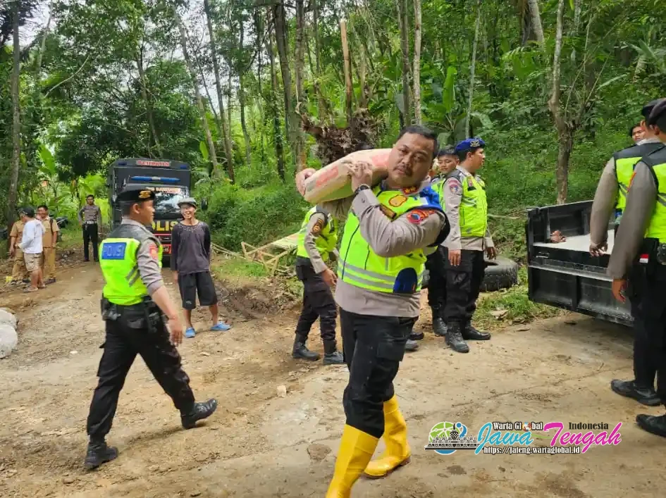Kapolres Brebes AKBP Lilik Ardiansyah: Gotong Royong Kunci Sukses Renovasi Jembatan