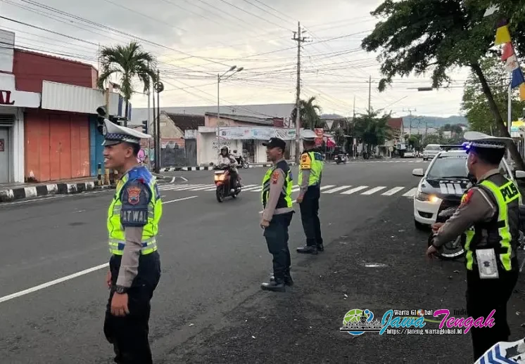 Satlantas Polres Wonogiri Tingkatkan Pengamanan dan Pengaturan Lalu Lintas Jelang Malam Tahun Baru