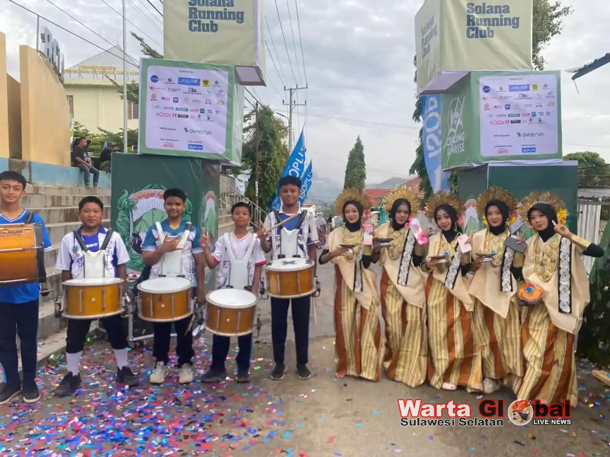 Penari Sanggar Seni SIBOLATA Cakke Meriahkan Pembukaan Cekong Sunrise Fun Trail Run 2025