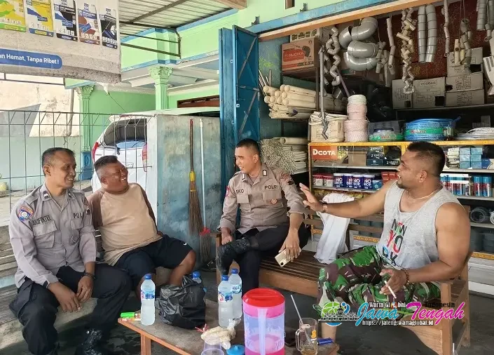 Gelar Jumat Curhat, Polsek Gondangrejo Polres Karanganyar Perkuat Hubungan dengan Masyarakat