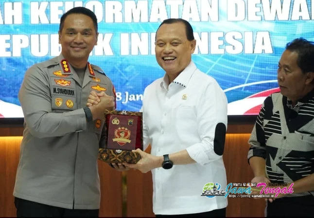 MKD DPR RI Laksanakan Kunjungan Kerja ke Polrestabes Semarang MKD DPR RI Laksanakan Kunjungan Kerja ke Polrestabes Semarang
