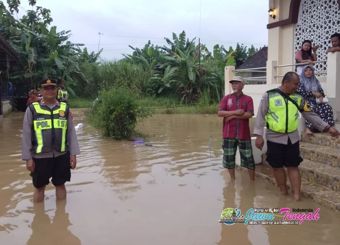 Tiga Titik di Kedungwuni Pekalongan Dikepung Banjir, Polisi Bersiaga di Lokasi