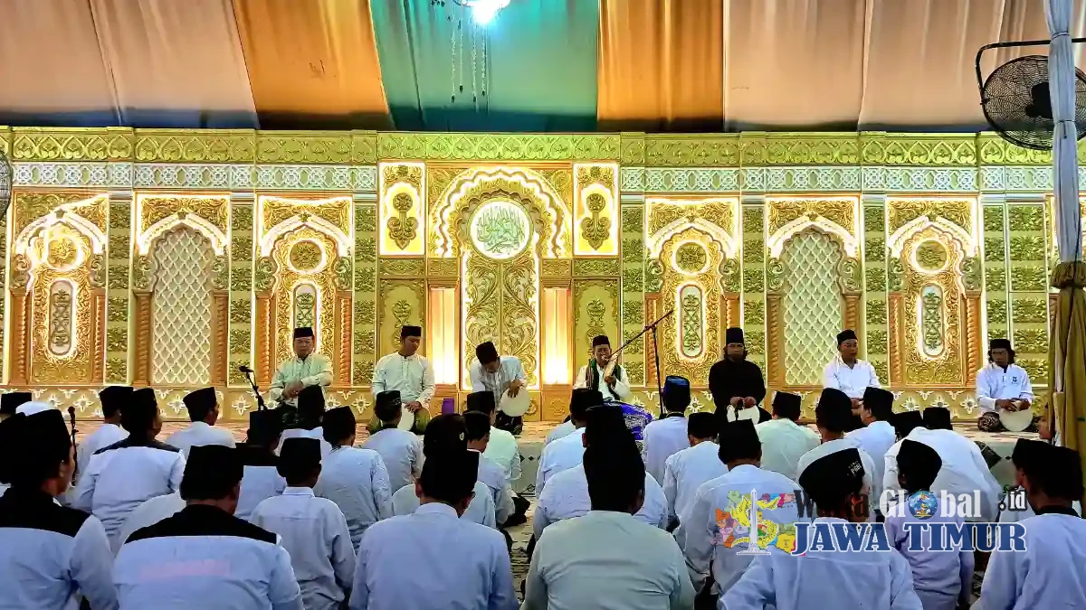 Jama'ah Ishari Rungkut Raya Menggemahkan Sholawat Di Suci Gresik Jawa timur