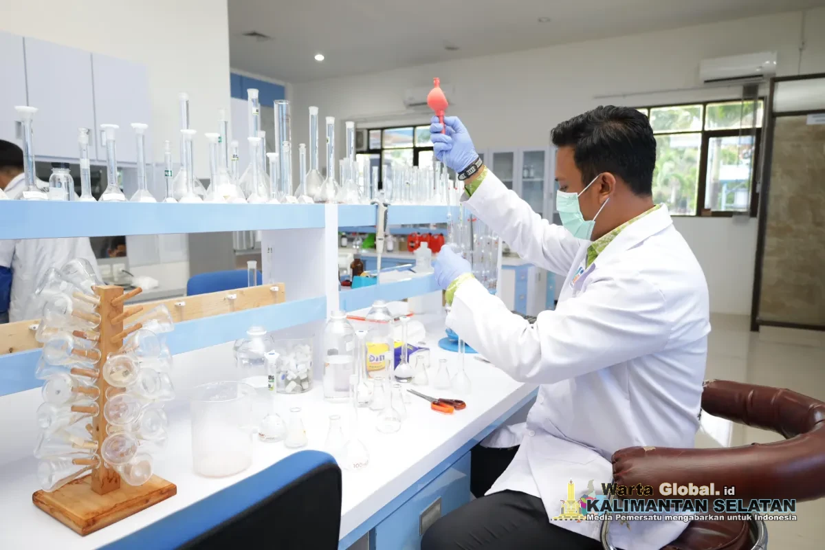 Berstandar Sertifikat ISO 17025, Air Bersih Dari PAM Bandarmasih Sudah melalui Uji Laboratorium Terakreditasi