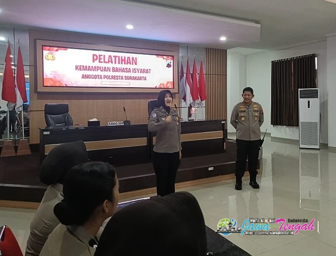 Gelar Pelatihan Bahasa Isyarat, Polresta Surakarta: Wujudkan Layanan Inklusif bagi Disabilitas