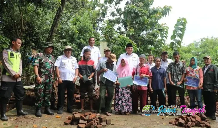 Bank Jateng Salurkan Bantuan RTLH bagi Korban Bencana di Jepara