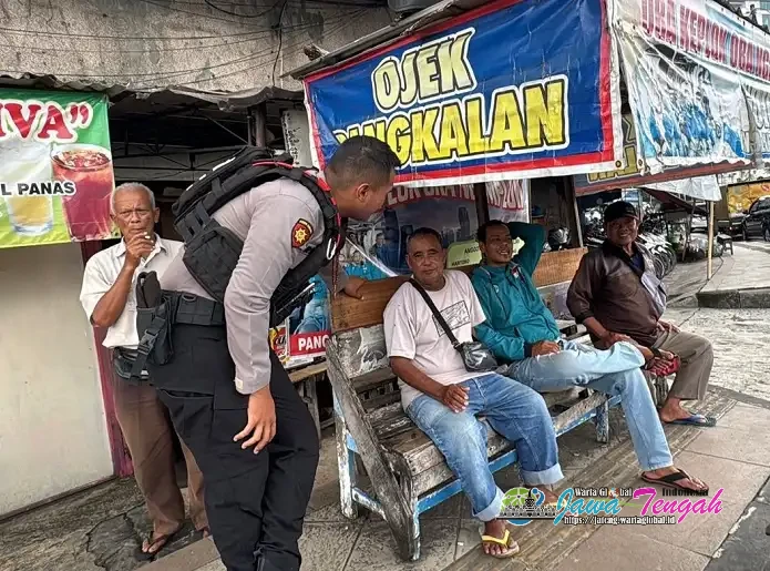 Gelar Patroli Dialogis, Tim Sparta Polresta Surakarta Imbau Pengemudi Ojek Jaga Kamtibmas