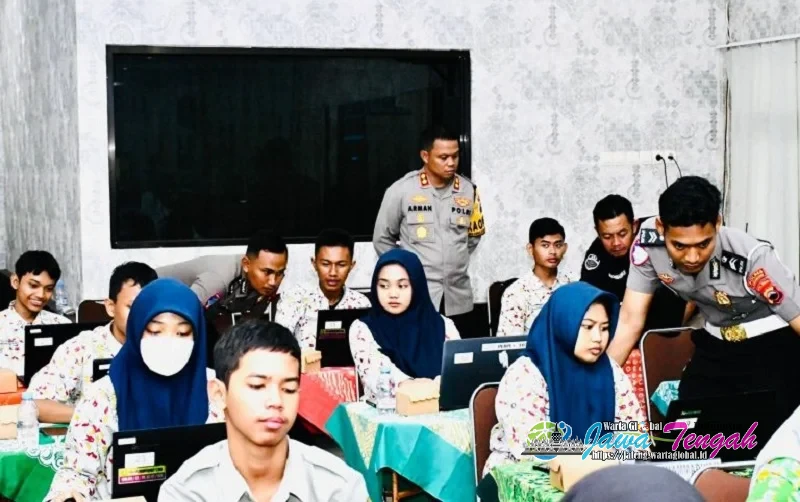 Polres Karanganyar Gelar Pelatihan AI CLAS ASEAN Terhadap Ratusan Pelajar SMA dan SMK