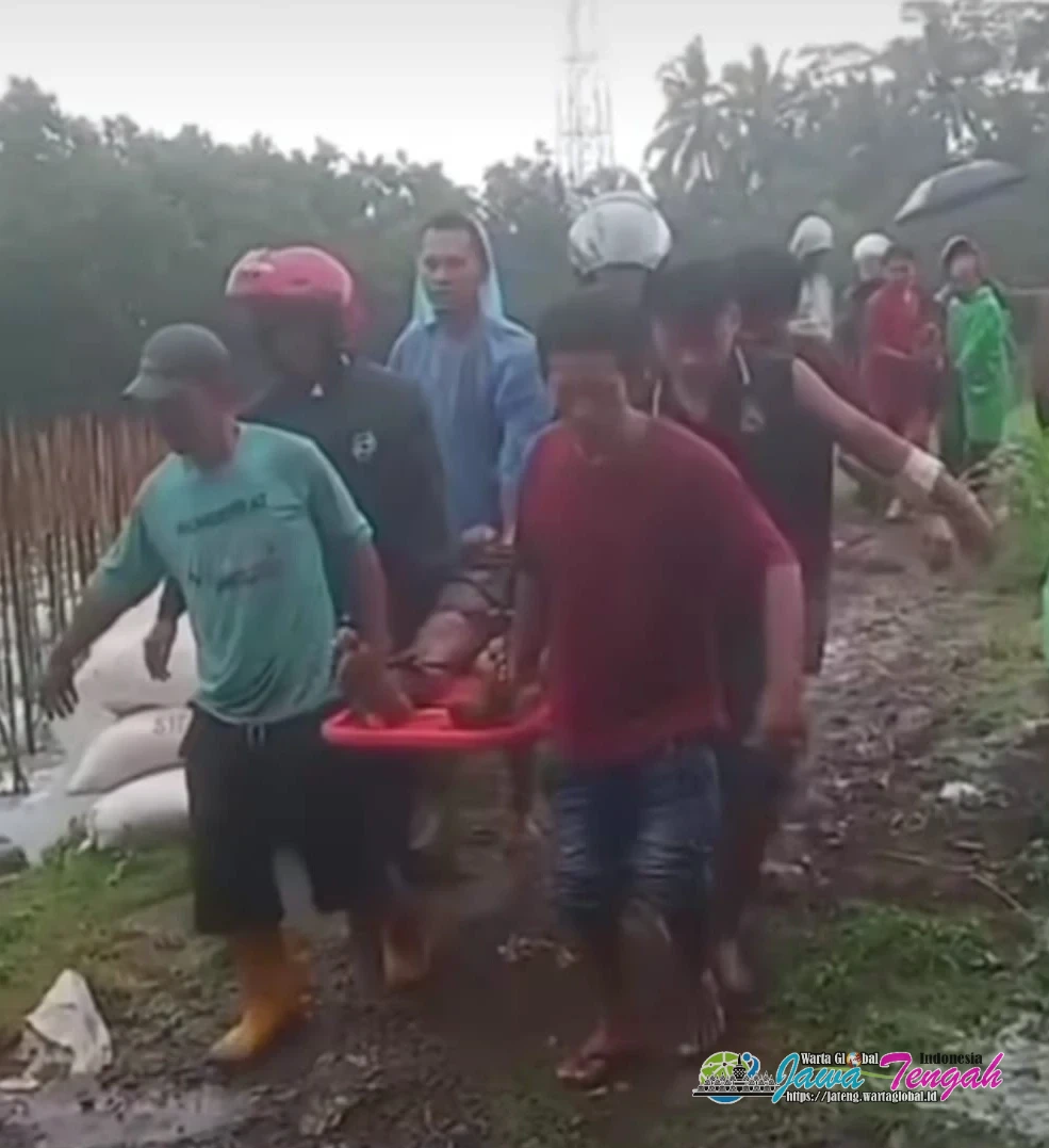 Tragis!! 5 Orang Tersambar Petir saat Berteduh di Banyumas, Satu Tewas
