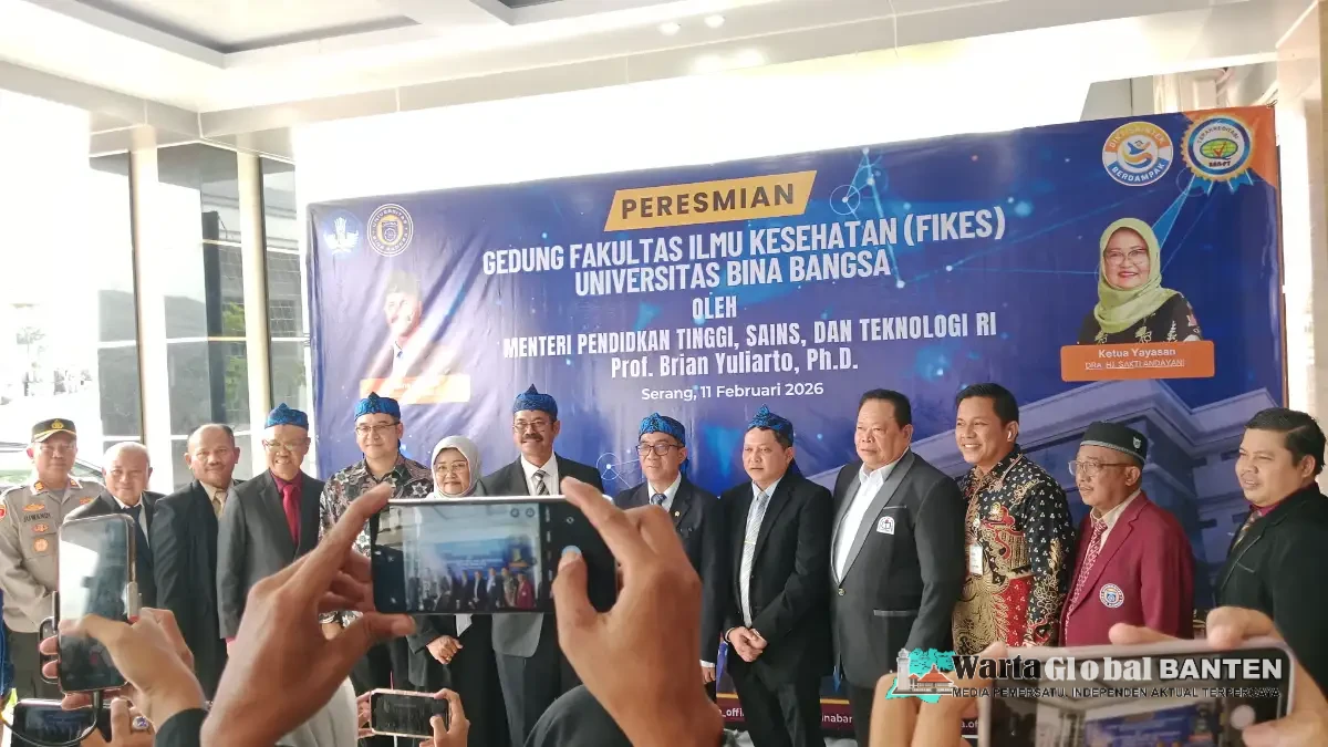 Mendiktisaintek Resmikan FIKES Universitas Bina Bangsa dan Tekankan Peran Kampus Cetak Tenaga Kesehatan Unggul