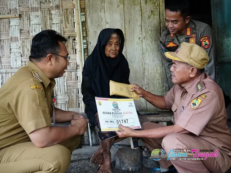 Bupati Sragen Salurkan Bantuan RTLH 2026, Prioritaskan Warga Miskin dan Disabilitas di Sumberlawang