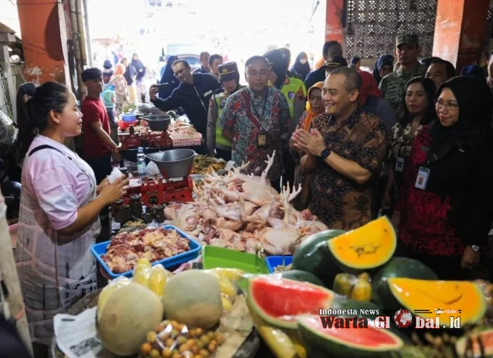 Gubernur Jawa Tengah Ahmad Luthfi Turun Pasar, Cek Stok dan Harga Bahan Pokok!