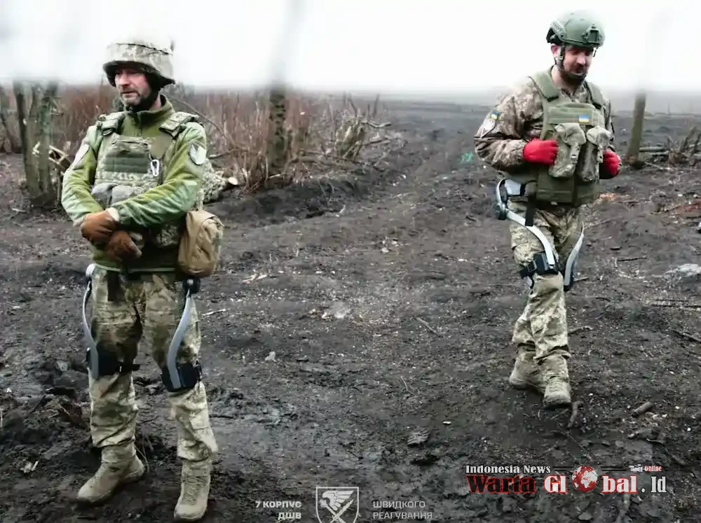 Uji Tempur Perdana Eksoskeleton Ukraina di Front Pokrovsk, Kurangi Beban Prajurit hingga 30 Persen dan Tingkatkan Mobilitas Tempur. Uji Tempur Perdana Eksoskeleton Ukraina di Front Pokrovsk, Kurangi Beban Prajurit hingga 30 Persen dan Tingkatkan Mobilitas Tempur.
