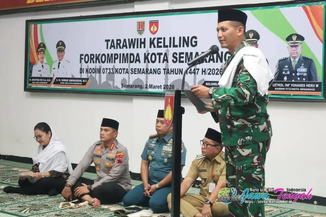 Kapolrestabes Semarang Hadiri Tarawih Keliling Pemkot Bersama Forkopimda, Perkuat Silaturahmi dan Sinergitas