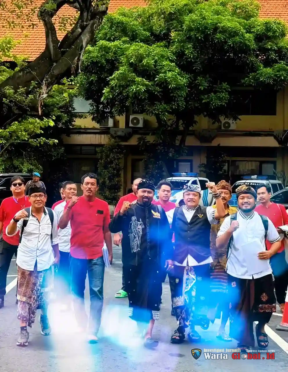 Pensiunan ASN Geruduk Polda Bali Terkait
12 Advokat Eks Kepala Kanwil Pertanahan Bali 
 Dugaan Penyesatan Peradilan Sumpah Palsu, dan Pemalsuan Surat