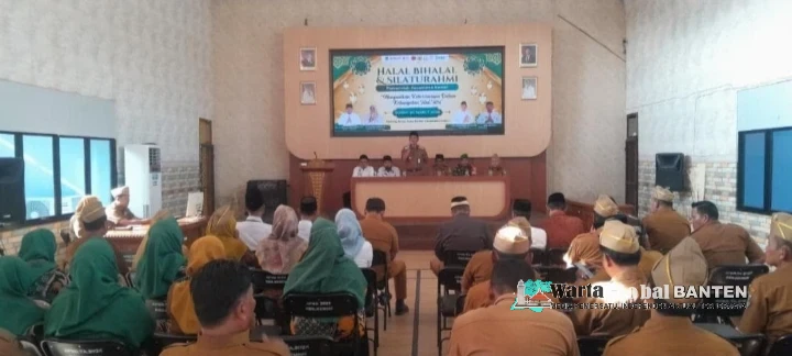 Bangun Semangat Kerja Baru, Camat Kemiri Pimpin Apel Perdana Usai Libur Lebaran