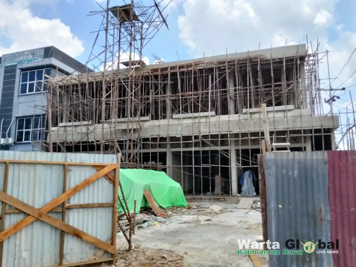 RUKO DI ATAS JALUR PDAM, SIAPA BERMAIN? APARAT PENEGAK HUKUM DIMINTA TURUN — JANGAN SAMPAI NEGARA KALAH OLEH KEPENTINGAN