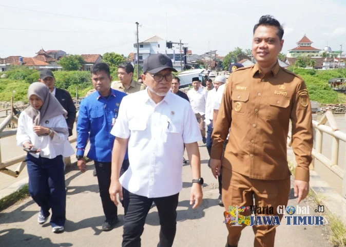Tinjau Jembatan Penghubung Demak - Jepara, Ini Kata Menko Zulhas!