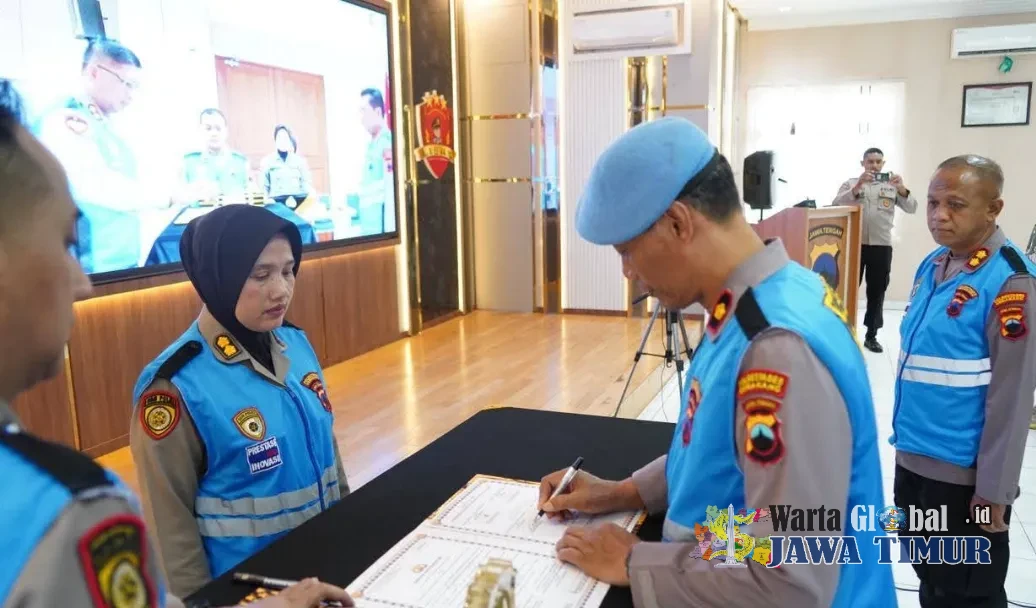 Polrestabes Semarang Tegaskan Komitmen Transparansi melalui Penandatanganan Pakta Integritas Penerimaan Polri 2026 Polrestabes Semarang Tegaskan Komitmen Transparansi melalui Penandatanganan Pakta Integritas Penerimaan Polri 2026