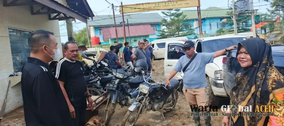 Dukung Kegiatan Belajar, Plt. Sekda Aceh Tamiang Pimpin Gotong Royong 4265 ASN Aceh