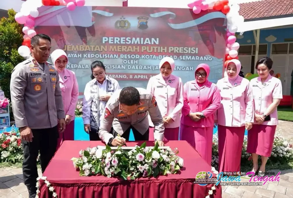 Kapolda Jateng Resmikan Jembatan Merah Putih Presisi dan TK Kemala Bhayangkari 05 Semarang