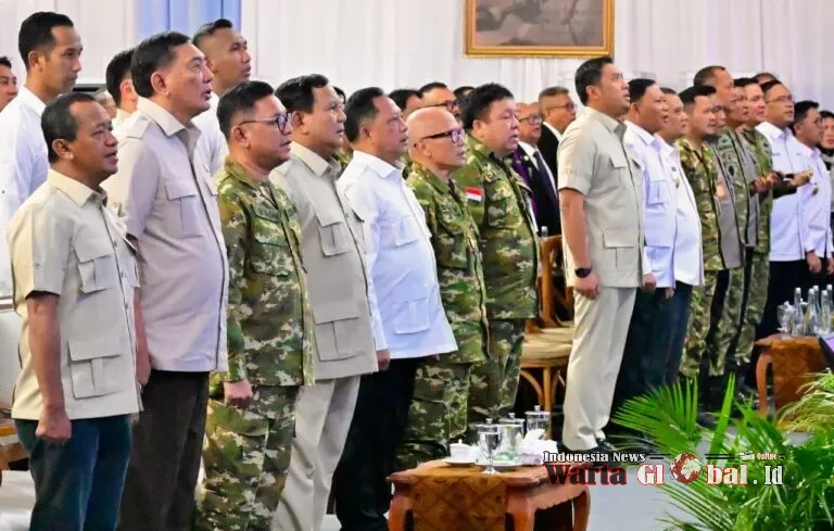 Gubernur Jawa Tengah Ahmad Luthfi Dampingi Presiden Prabowo Hadiri Retreat Ketua DPRD di Magelang