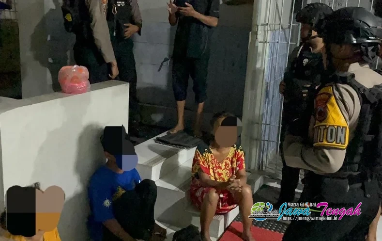 Polresta Surakarta Gulung Tiga Terduga Pelaku Pencurian Handphone di Gilingan Solo