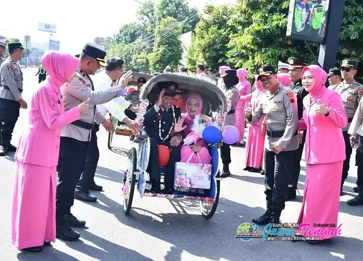 Kapolres Karanganyar Pimpin Pelepasan Purna Bakti Personel Polri dan ASN