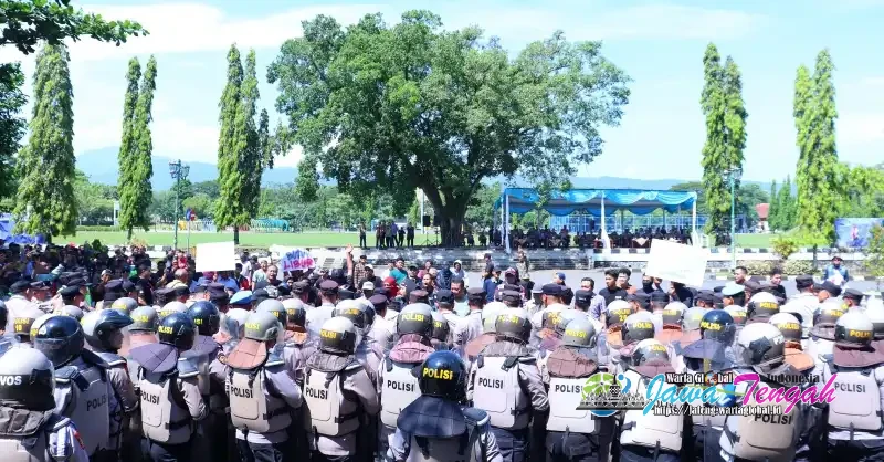 Gelar Simulasi Sispamkota, Ratusan Personel Gabungan Siaga Amankan Pekalongan