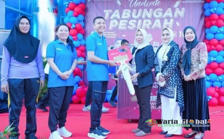 Semarak Kebersamaan, Bupati Ogan Ilir Hadiri Senam Massal dan Pengundian Grand Prize Tabungan Pesirah