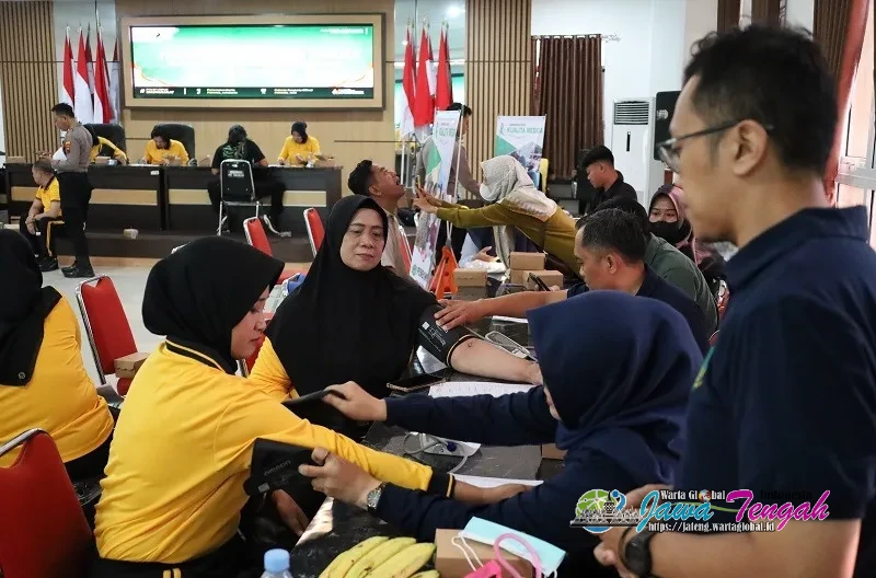 Polresta Surakarta Lakukan Rikkes Berkala Jaga Kebugaran Personel