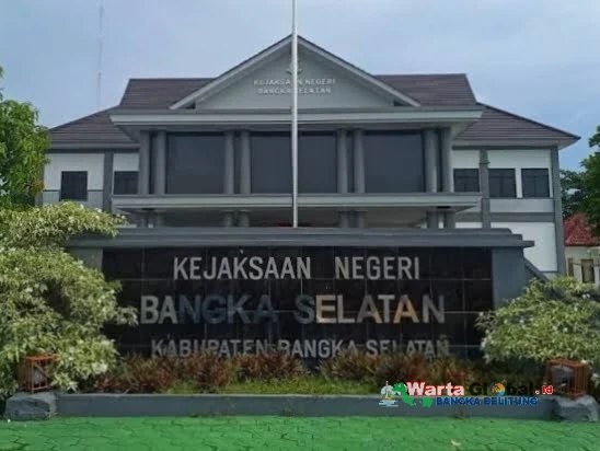 Tim media datangi Kantor Kejaksaan Negeri Bangka Selatan untuk meminta klarifikasi, namun belum memperoleh jawaban resmi.